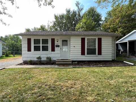 1007 W Nixon Drive, O'Fallon, IL 62269