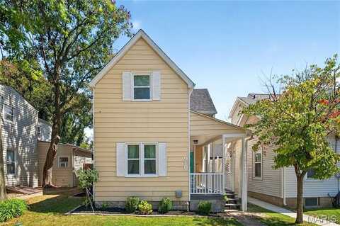910 N Benton Avenue, Saint Charles, MO 63301