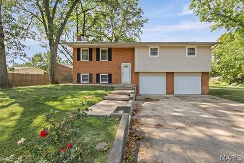 605 Johnny Drive, Maryville, IL 62062