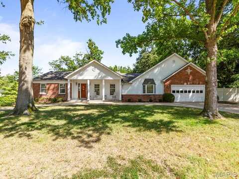 723 Oak Valley, Saint Louis, MO 63131