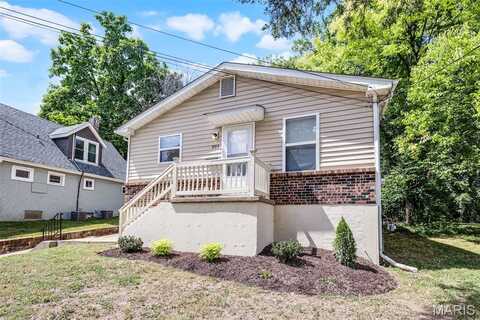 905 Cornell Avenue, Webster Groves, MO 63119