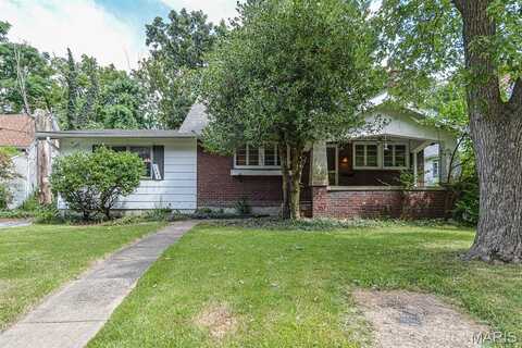 1045 Tuxedo Boulevard, Webster Groves, MO 63119