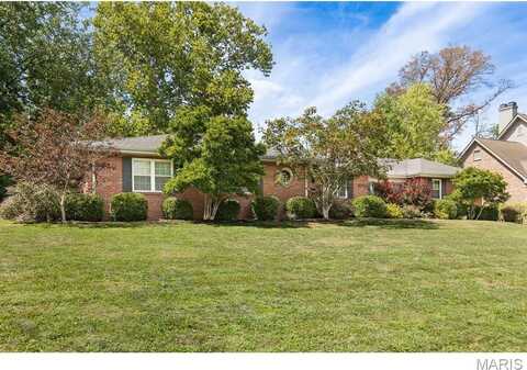 9041 Saranac Drive, Richmond Heights, MO 63117