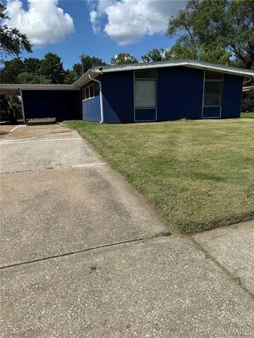 805 Derhake Road, Florissant, MO 63033