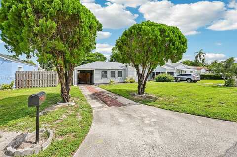 837 Ridgewood Dr, West Palm Beach, FL 33405