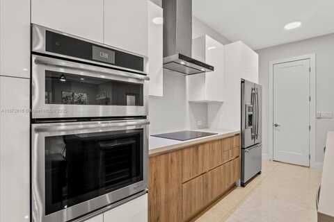 1631 NE 9th St, Fort Lauderdale, FL 33304