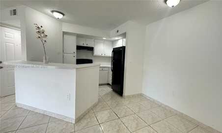 12760 Vista Isles Dr, Sunrise, FL 33325