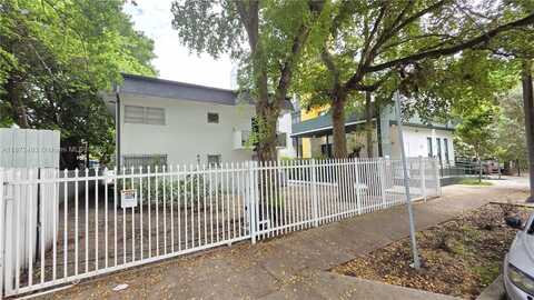 641 NW 2nd St, Miami, FL 33128
