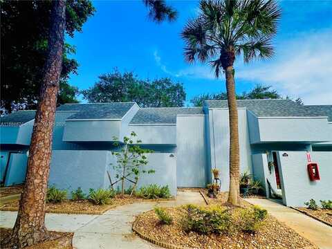 33 Deer Creek Rd, Deerfield Beach, FL 33442