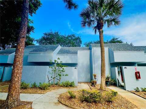 33 Deer Creek Rd, Deerfield Beach, FL 33442