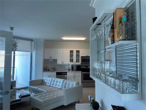 350 S Miami Ave, Miami, FL 33130