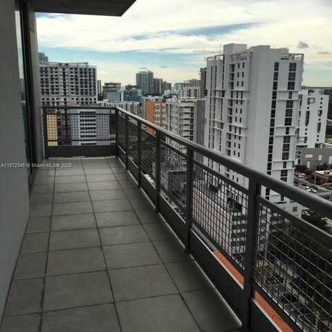690 SW 1st Ct, Miami, FL 33130