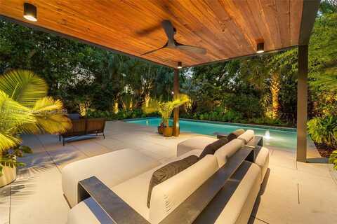 175 NW 44th St, Miami, FL 33127
