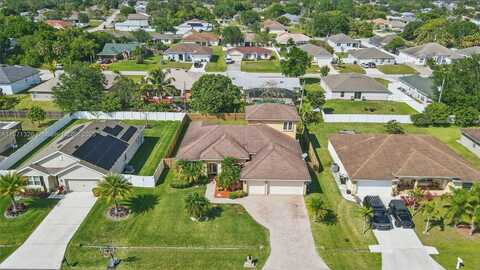1425 SW Oriole Ln, Port Saint Lucie, FL 34953