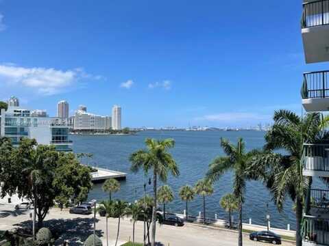 1408 Brickell Bay Dr, Miami, FL 33131