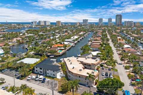2201 SE 9th St, Pompano Beach, FL 33062