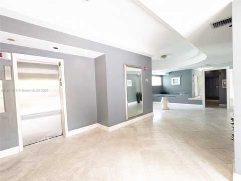710 Washington Ave, Miami Beach, FL 33139