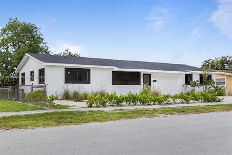 70 NE 186th Ter, Miami, FL 33179
