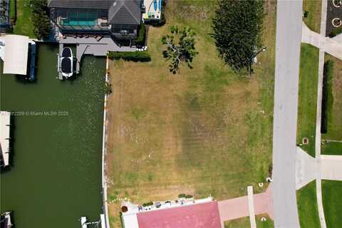 903 Juniper Ct, Marco Island, FL 34145