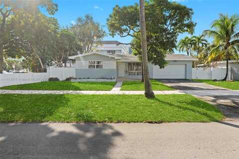 3812 N Circle Dr, Hollywood, FL 33021