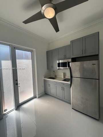 8819 NW 169th Ter, Miami Lakes, FL 33018