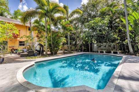 307 SW 11th Ct, Fort Lauderdale, FL 33315