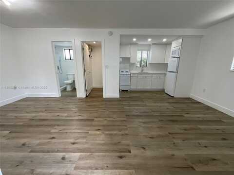 2298 SW 1st St, Miami, FL 33135