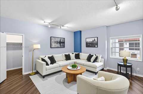 215 30th Street, Miami Beach, FL 33140