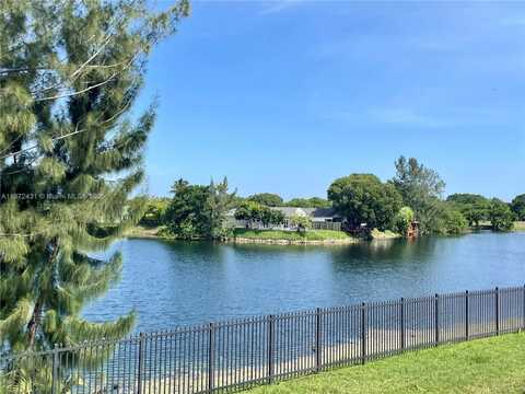 7415 SW 152nd Ave, Miami, FL 33193