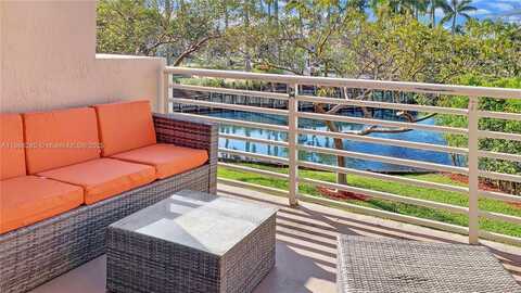 2731 Ocean Club Blvd, Hollywood, FL 33019