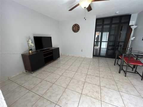 2505 W 76th St, Hialeah, FL 33016