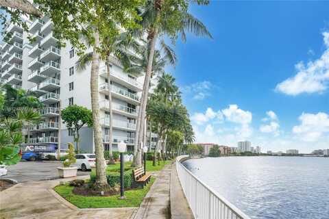 5091 NW 7th St, Miami, FL 33126