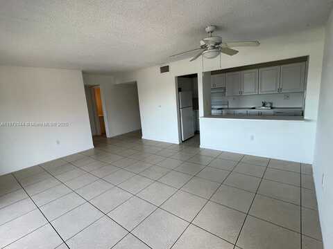 17600 NW 68th Ave, Hialeah, FL 33015