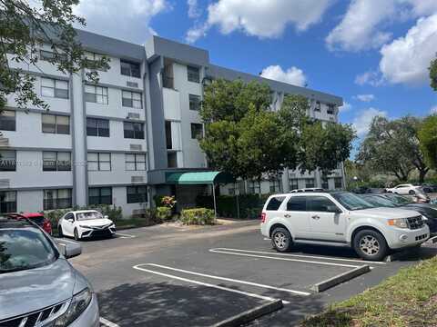 2401 Riverside Dr, Coral Springs, FL 33065