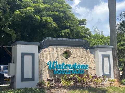 4287 NE 9th St, Homestead, FL 33033