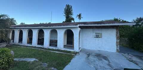 5706 SW 27th St, West Park, FL 33023