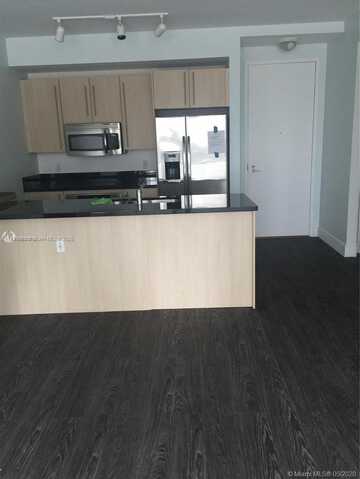 1111 SW 1st Ave, Miami, FL 33130