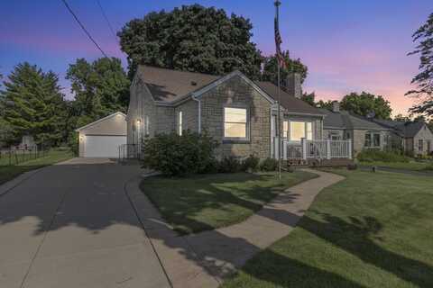 W184s6665 Jewel Crest Dr, Muskego, WI 53150