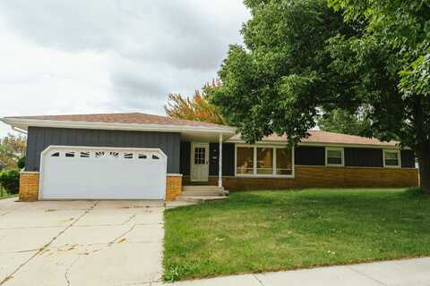 2157 W Henry Ave, Milwaukee, WI 53221