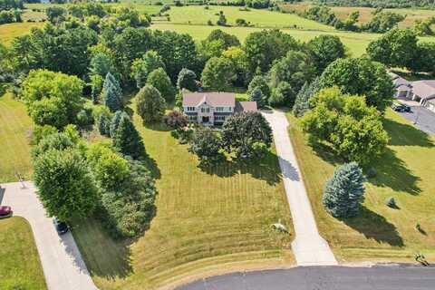 W249s6145 Deerfield Cir, Waukesha, WI 53189