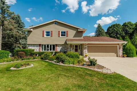 W266n6560 Top-O-Hill Dr, Sussex, WI 53089