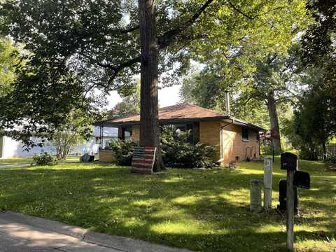 659 E Wilson St, Oconomowoc, WI 53066