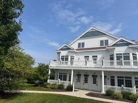 429 Beachfront Ct, Sheboygan, WI 53081