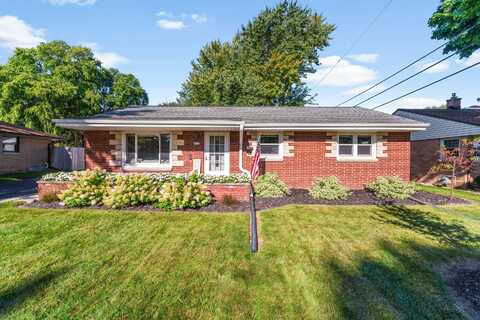 4413 S 62nd St, Greenfield, WI 53220
