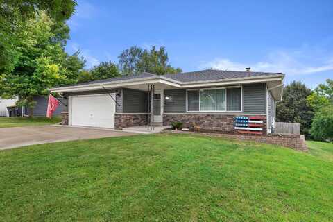 2010 Dixie Dr, Waukesha, WI 53189