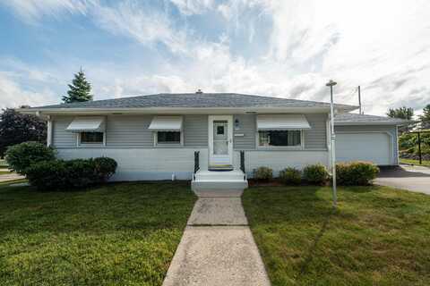 759 Pennsylvania Ave, West Bend, WI 53095