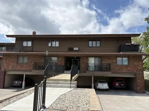 3915 S 84th St, Greenfield, WI 53228
