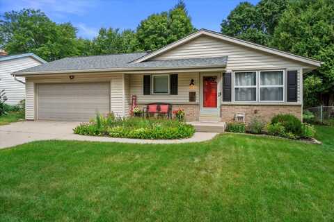 2106 Lenora Dr, West Bend, WI 53090