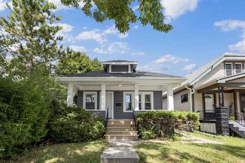 5720 W Rogers St, West Allis, WI 53219