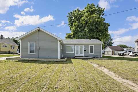 611 E Sumner St, Hartford, WI 53027